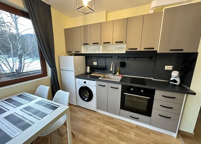 Pine Tree - Charming *