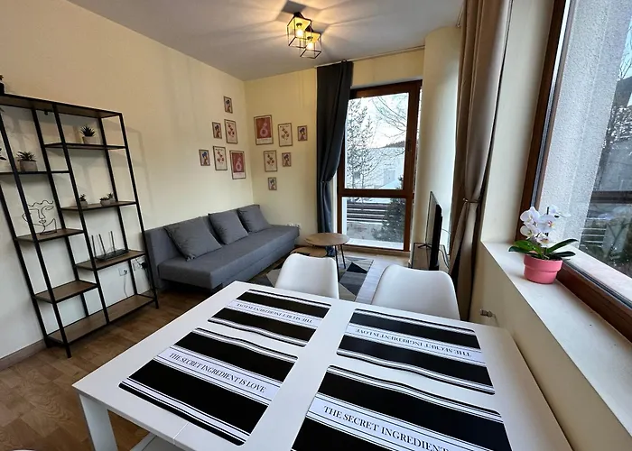 Pine Tree - Charming *