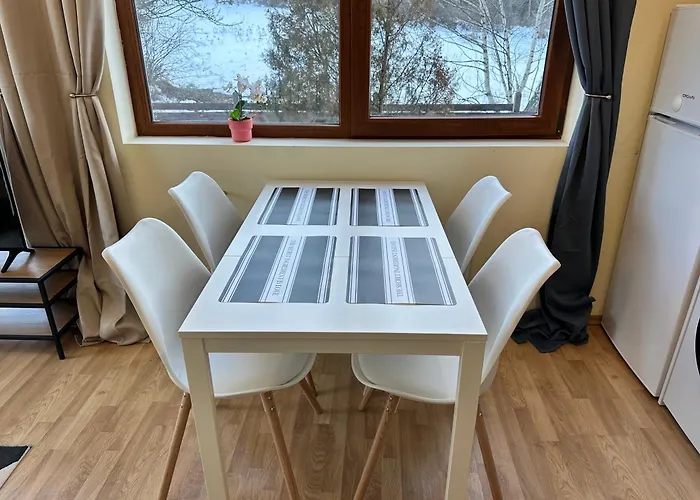 Pine Tree - Charming